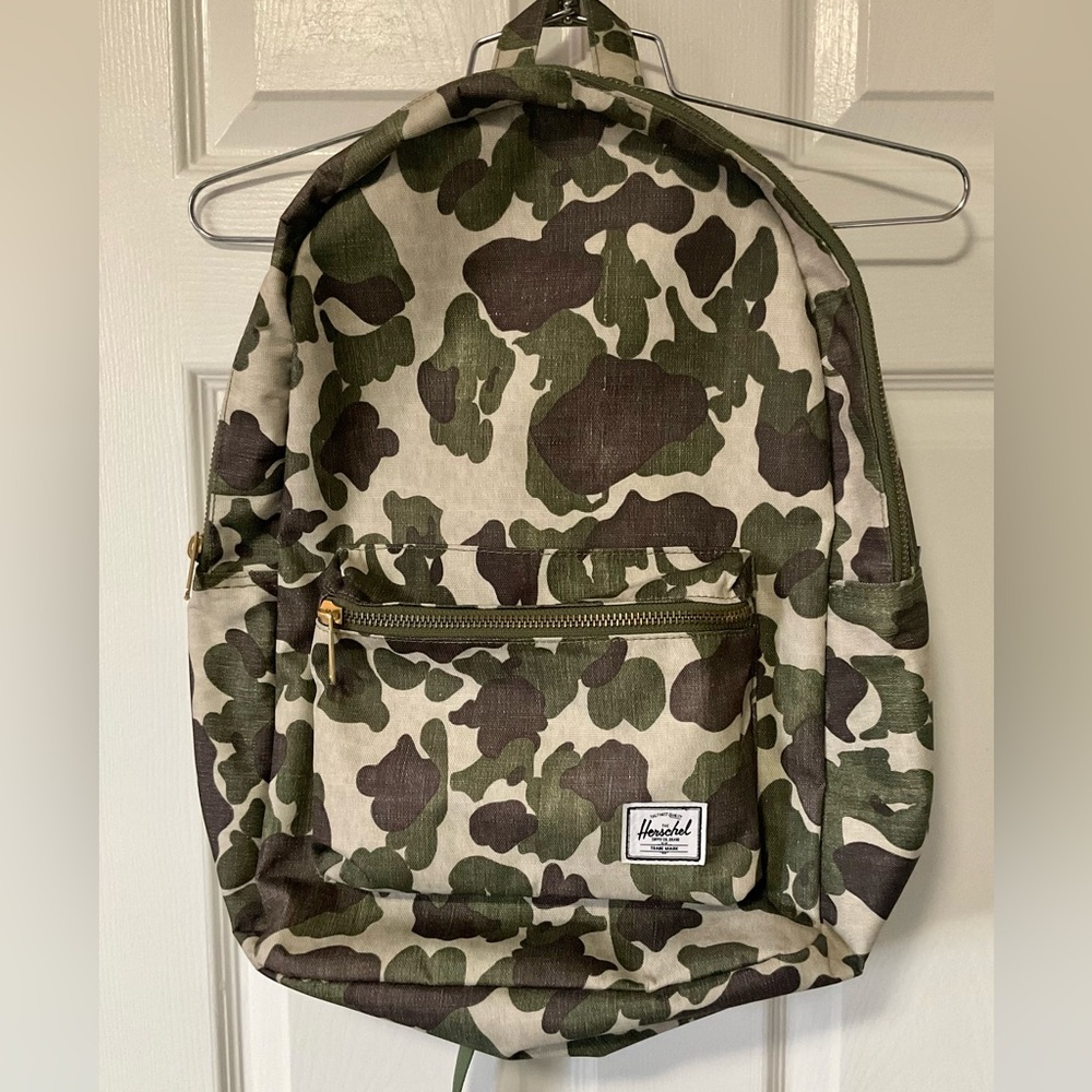 Herschel back pack, NWOT, purple and green camp